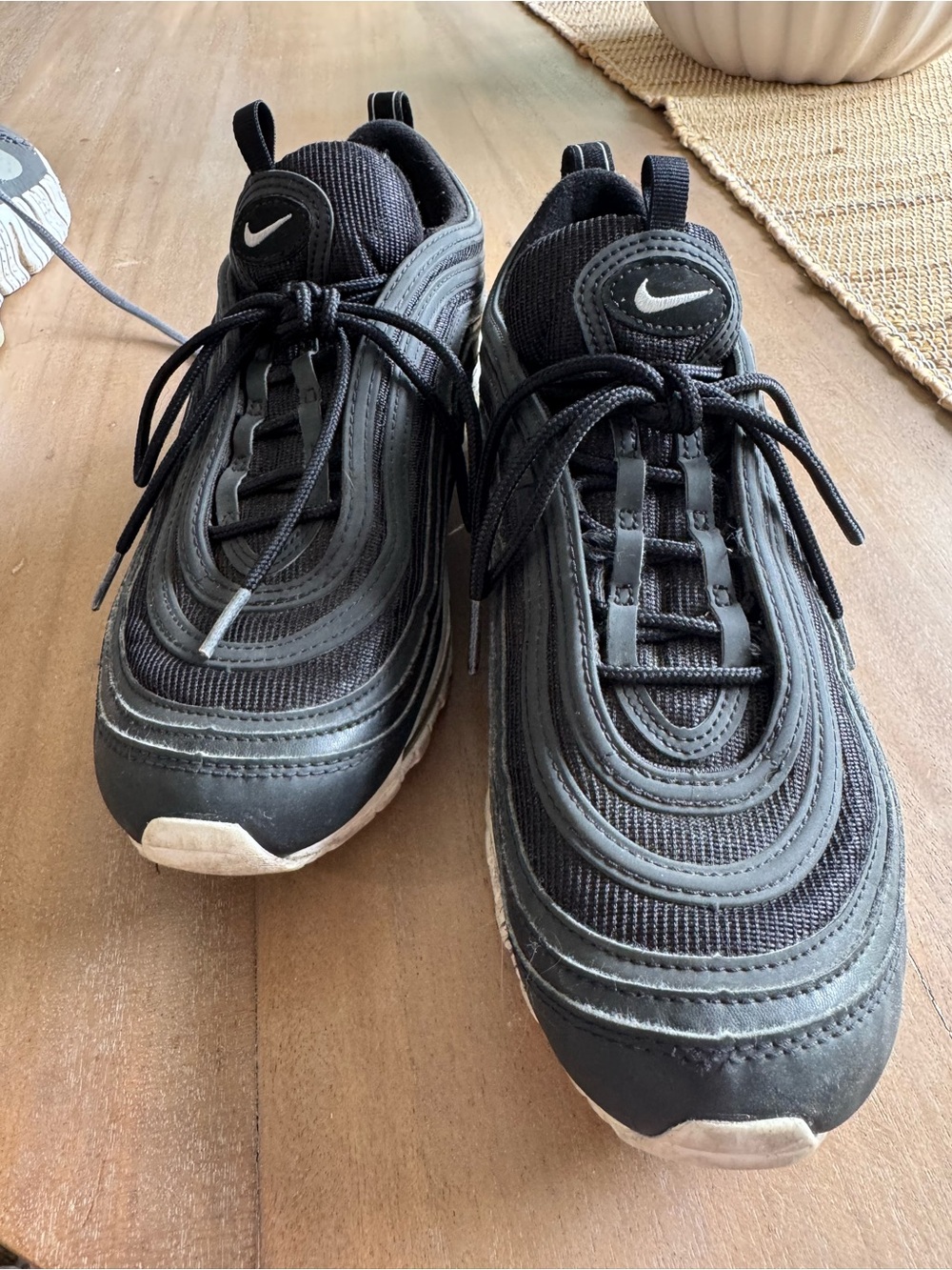 Nike Mens Black and White Air Max 97 Runner - Picture 2 of 7